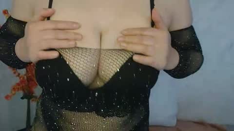 Snapshot of angel_coconut chatting on October 18, 2025, 8:26 am Angel coco online show from October 18, 2025, 8:26 am