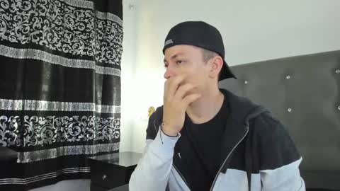 Angel Cuervo online show from December 31, 2024, 12:36 pm