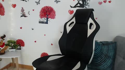 Angel Curl online show from February 20, 2025, 2:40 am