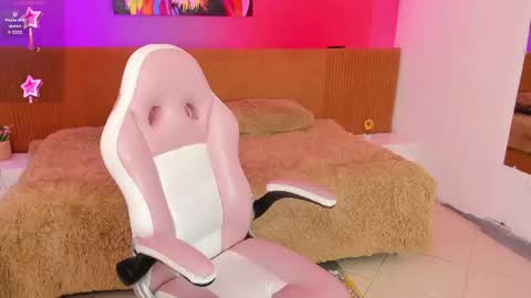 Snapshot of angel_cute2 chatting on June 15, 2026, 6:32 pm Angelica online show from June 15, 2026, 6:32 pm