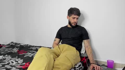 Angel Damons online show from March 4, 2025, 12:44 pm