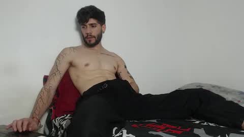 Angel Damons online show from November 19, 2025, 7:25 pm