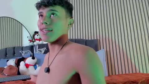 ngel Esteban  online show from February 18, 2026, 4:25 pm