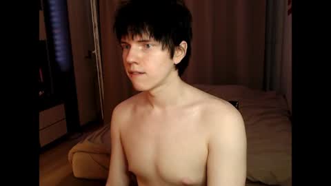 Snapshot of angel_fear chatting on July 11, 2026, 9:16 pm Ray online show from July 11, 2026, 9:16 pm