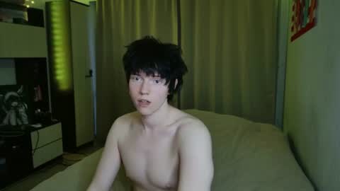 Snapshot of angel_fear chatting on July 13, 2026, 12:24 am Ray online show from July 13, 2026, 12:24 am