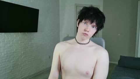 Snapshot of angel_fear chatting on July 23, 2026, 10:57 am Ray online show from July 23, 2026, 10:57 am