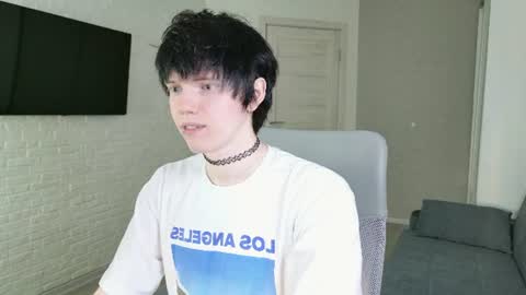 Snapshot of angel_fear chatting on July 24, 2026, 2:04 pm Ray online show from July 24, 2026, 2:04 pm