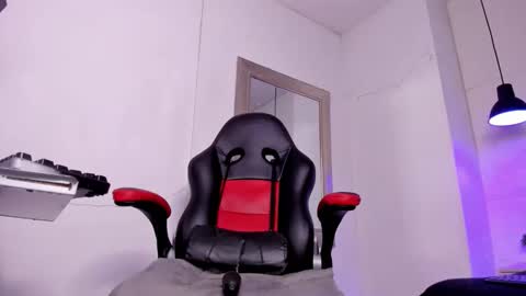 angel hardy online show from November 17, 2025, 12:22 pm