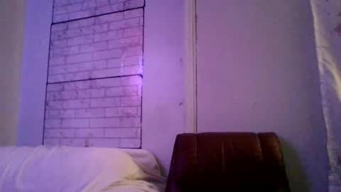 angel holyday online show from December 2, 2024, 12:29 pm