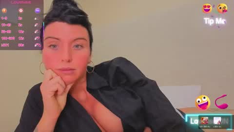 angel_ique online show from March 24, 2026, 4:28 am