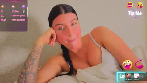 angel_ique online show from March 30, 2026, 4:46 am