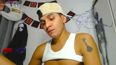 Angel online show from October 21, 2025, 7:47 pm