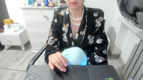 angel_lee__ online show from January 5, 2025, 4:27 pm