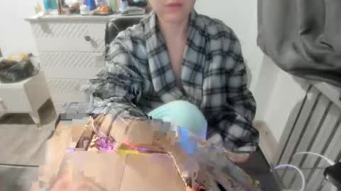 angel_lee__ online show from January 8, 2025, 11:43 am