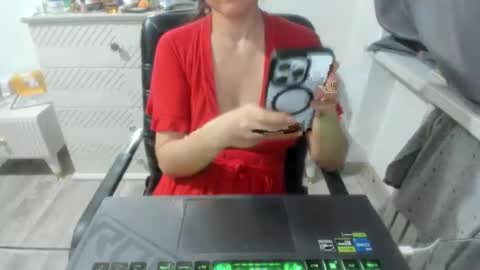 angel_lee__ online show from January 11, 2025, 12:29 pm