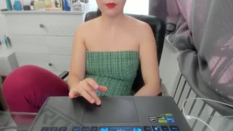 angel_lee__ online show from February 28, 2025, 7:15 am