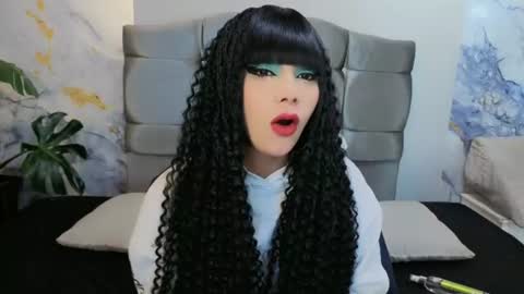 angel_medussa online show from July 13, 2026, 1:36 pm
