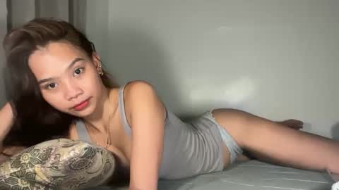 Snapshot of angel_petite07 chatting on April 6, 2026, 6:03 am angel_petite07 online show from April 6, 2026, 6:03 am