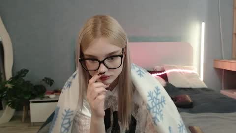 Angela online show from May 23, 2026, 5:01 am