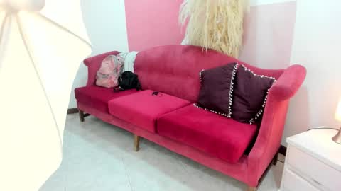 angel_velvet_ online show from October 16, 2025, 12:28 pm