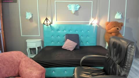 Snapshot of angel_white25 chatting on April 7, 2026, 11:21 am Angel online show from April 7, 2026, 11:21 am