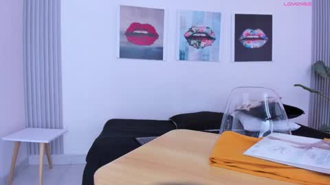 A N G E LA.  online show from November 5, 2025, 3:28 am