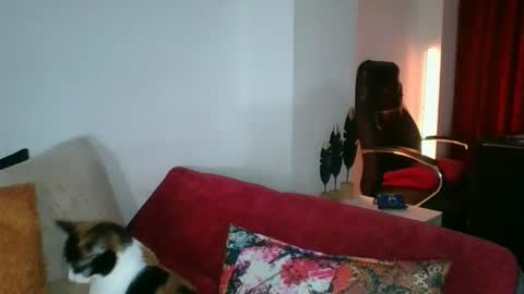  Angela  online show from September 18, 2025, 5:37 pm