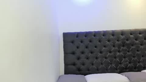 angela_rendon online show from June 17, 2026, 10:50 am