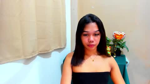 angela_star888 online show from November 5, 2025, 10:04 am
