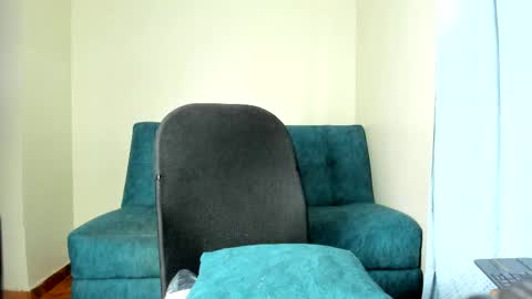 Snapshot of angela_suaza chatting on May 17, 2026, 1:18 pm Angela online show from May 17, 2026, 1:18 pm