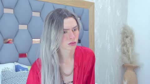 angela_white22 online show from May 14, 2026, 12:12 pm