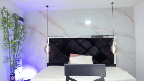 ANGELA online show from November 8, 2025, 3:12 pm