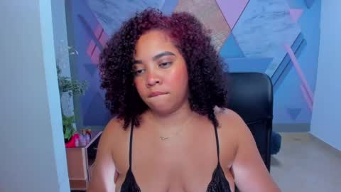 Snapshot of angelacoffee chatting on January 15, 2025, 4:57 am Angela online show from January 15, 2025, 4:57 am