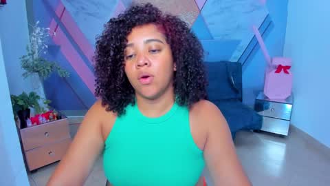 Snapshot of angelacoffee chatting on January 19, 2025, 9:33 am Angela online show from January 19, 2025, 9:33 am