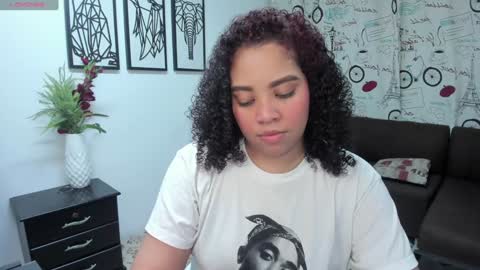 Snapshot of angelacoffee chatting on February 1, 2025, 3:41 am Angela online show from February 1, 2025, 3:41 am