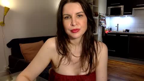 Snapshot of angeladarkk chatting on December 31, 2024, 9:39 pm Angela online show from December 31, 2024, 9:39 pm