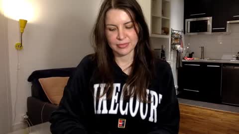 Snapshot of angeladarkk chatting on January 7, 2025, 10:30 pm Angela online show from January 7, 2025, 10:30 pm