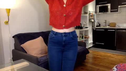 Snapshot of angeladarkk chatting on November 4, 2025, 4:28 pm Angela online show from November 4, 2025, 4:28 pm