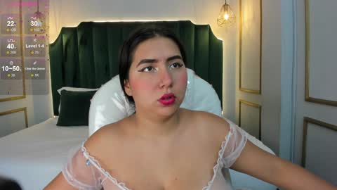 Snapshot of angelaluxi chatting on December 6, 2024, 12:05 pm Angela online show from December 6, 2024, 12:05 pm