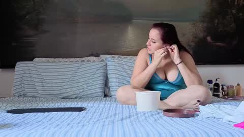 Max y Angela independent model online show from February 14, 2026, 7:21 pm