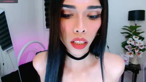 SENORITA online show from September 25, 2025, 1:26 pm