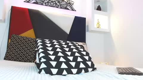 Snapshot of angelbacker chatting on January 18, 2025, 6:03 am Angel online show from January 18, 2025, 6:03 am