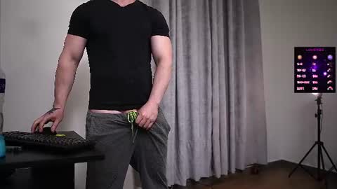 Snapshot of angelcabezaz chatting on June 28, 2026, 2:39 am NGEL. online show from June 28, 2026, 2:39 am