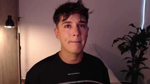 Angel online show from January 17, 2025, 6:02 pm