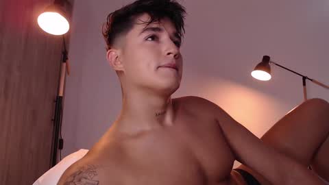 Angel online show from February 5, 2025, 8:25 pm