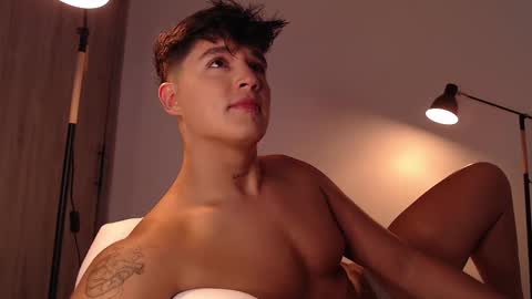 Angel online show from February 21, 2025, 10:15 pm