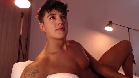 Angel online show from March 2, 2025, 8:18 pm