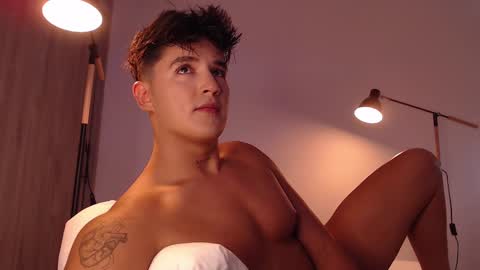 Angel online show from March 6, 2025, 10:15 pm