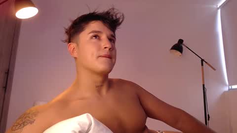 Angel online show from October 3, 2025, 9:01 pm