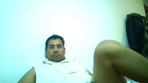 angeldavid90 online show from April 18, 2026, 4:05 am